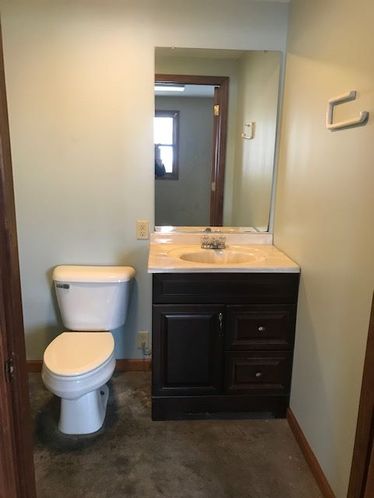 720 N 33rd St, Mattoon, IL 61938
